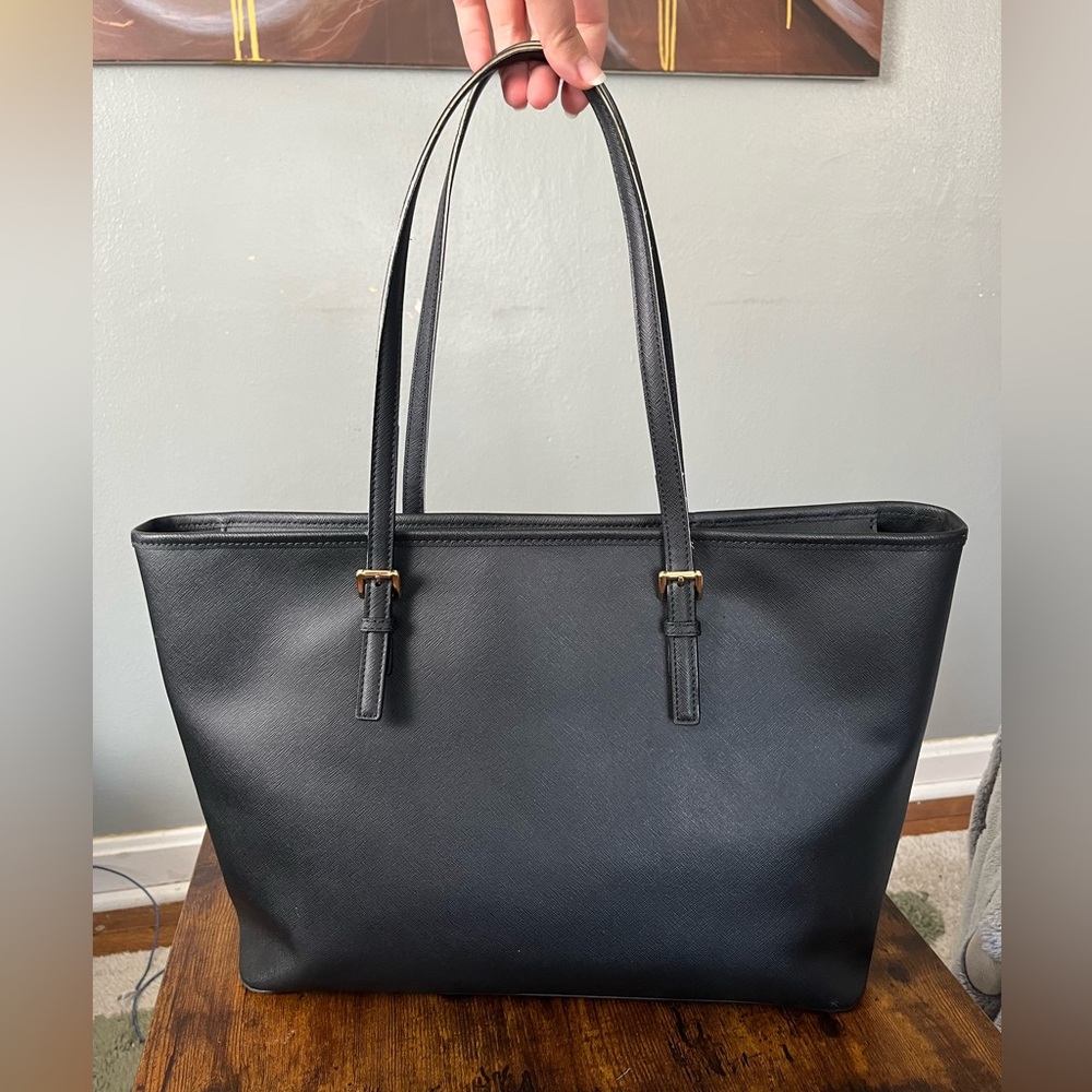 Michael Kors Quinn Black Saffiano Tote with Gold Hardware - Picture 3 of 13